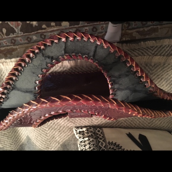 Rich vintage patterned leather reddish brown purse - Picture 5 of 7